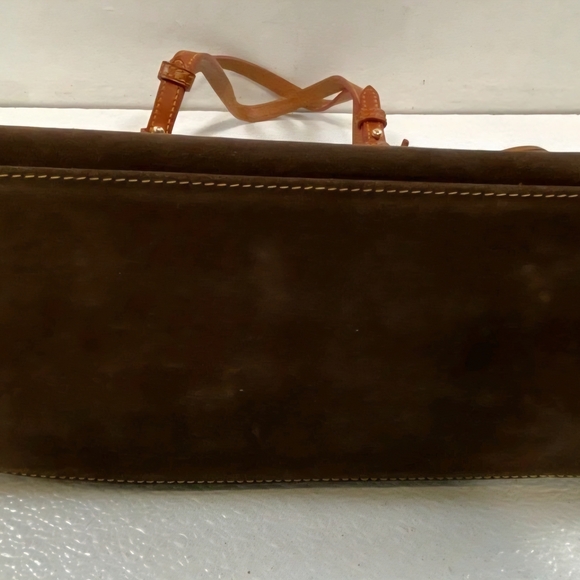 Elegant Black and Brown Tote Bag - Picture 2 of 5